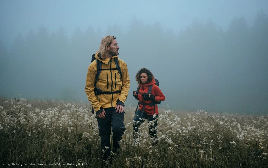 Wanderung im Frühnebel