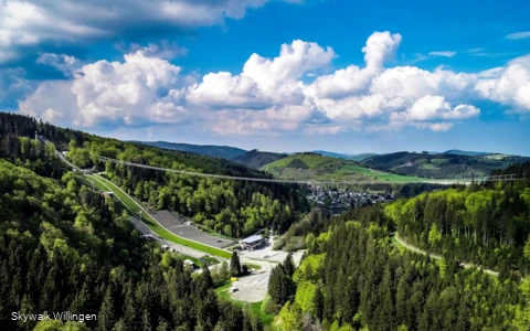 Skywalk Willingen mit Wolkenpanorama