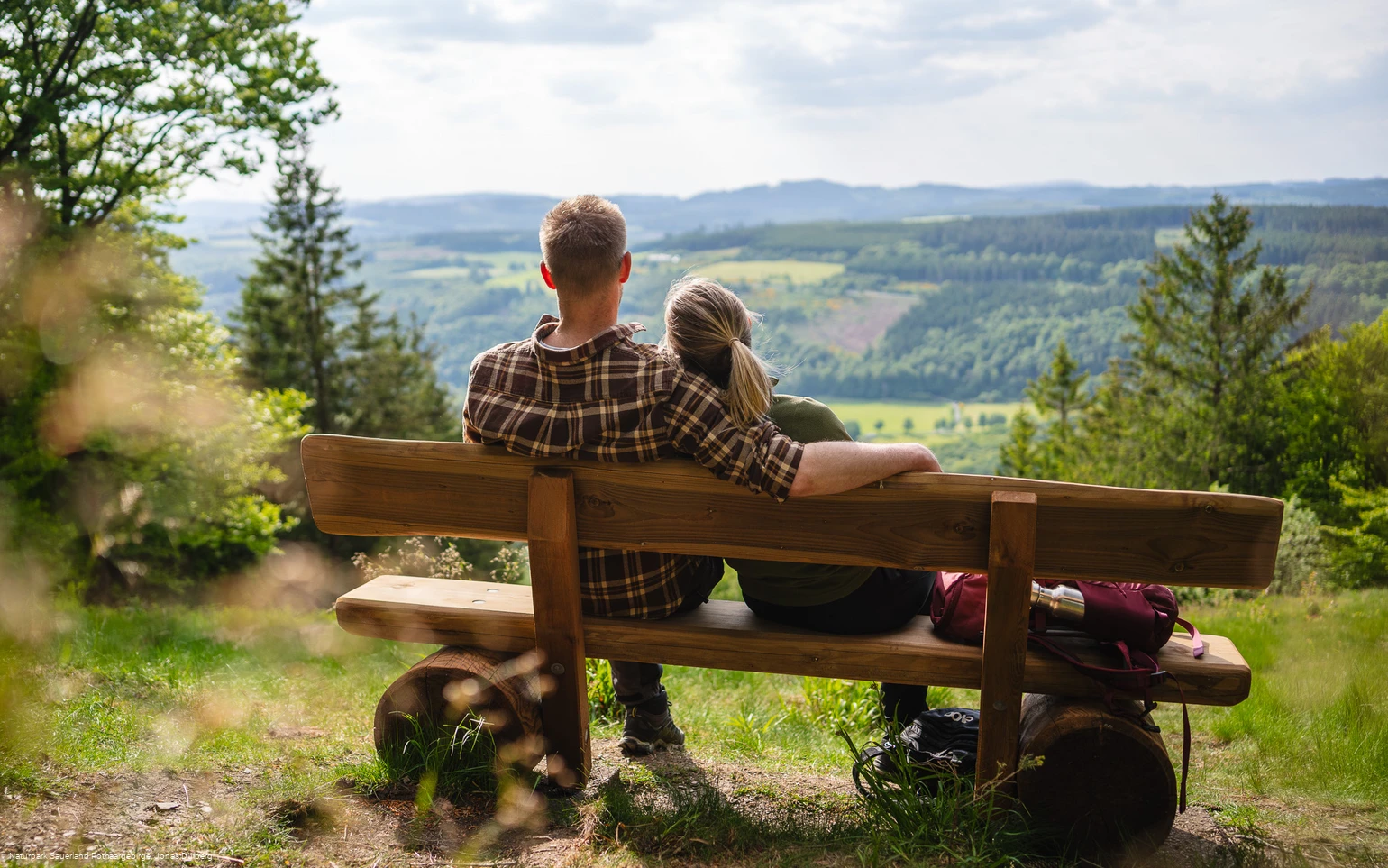 Aussicht Rösberg Paar auf Bank