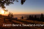 Blick bei Sonnenaufgang vom Kalied auf die Medebacher Bucht